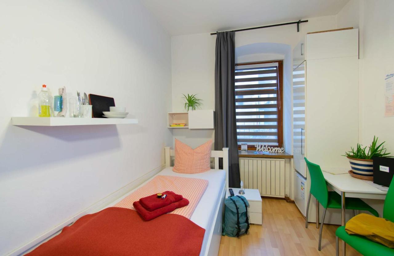 Absteige Innsbruck- Zentrale Ferienapartments Exterior foto